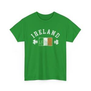 Ireland Shamrock & Flag T-Shirt – Classic Irish Pride Unisex Heavy Cotton Tee